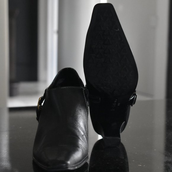 Liz Claiborne Flex Black Heels - Picture 7 of 9